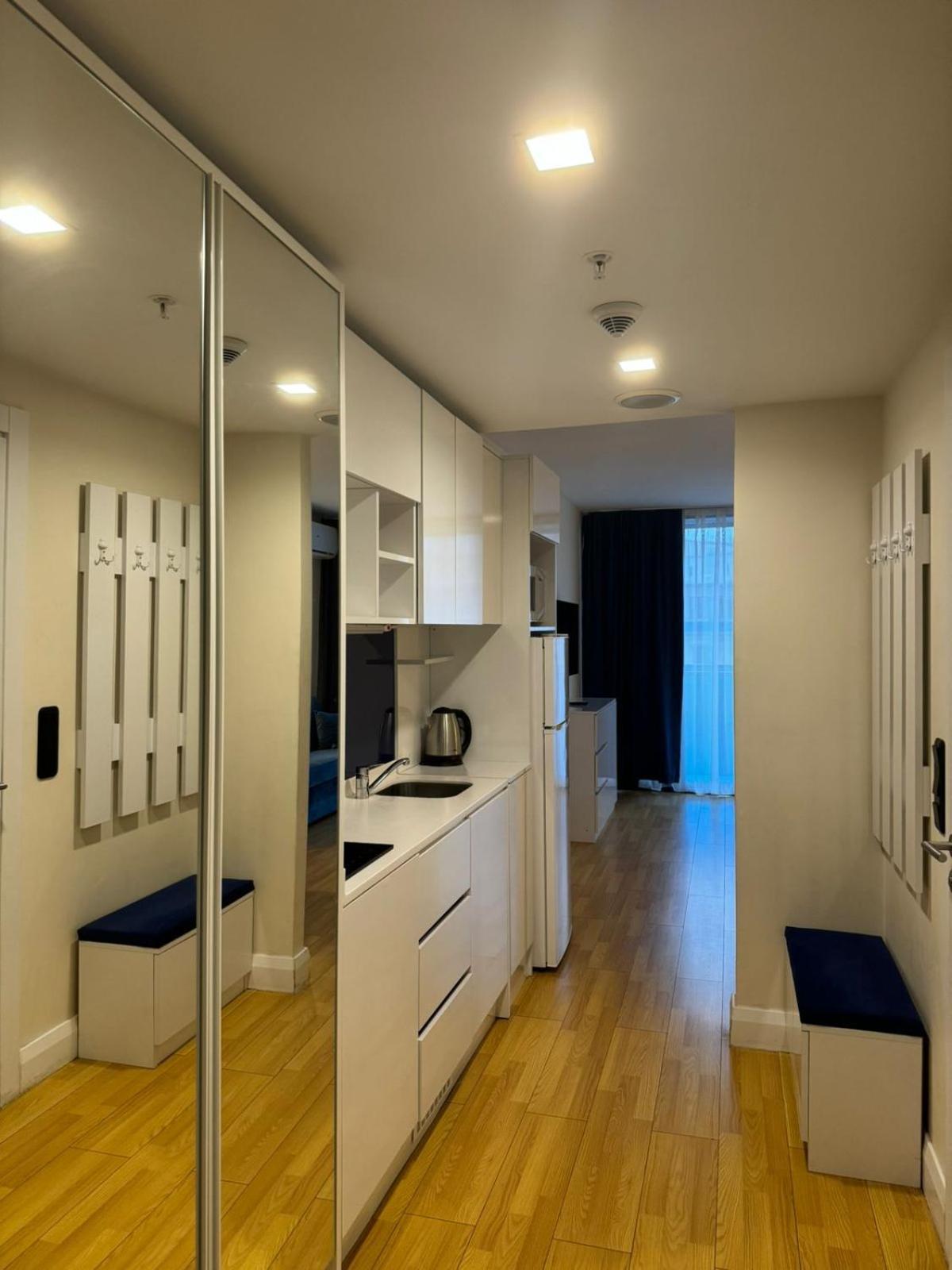 Lux Apart Hotel 555 Batumi Cameră foto